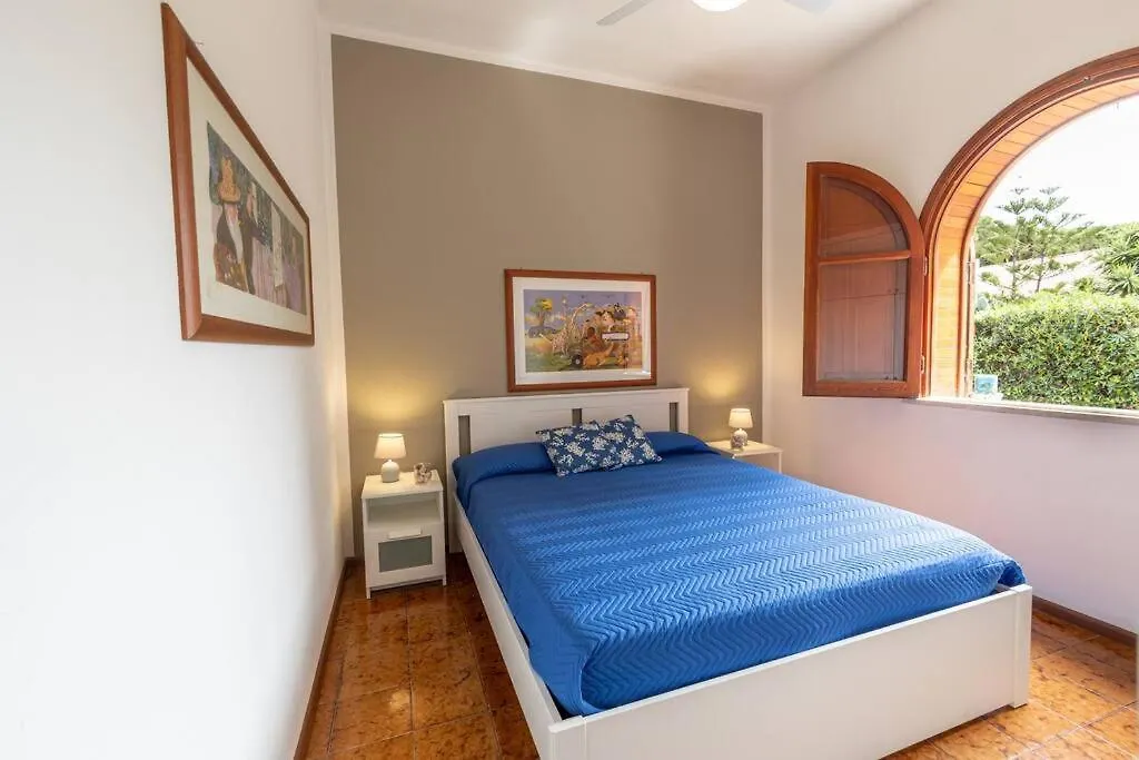 3-Casa Sul Mare Con Piscina Vicino Cefalu Campofelice Di Roccella 0*,