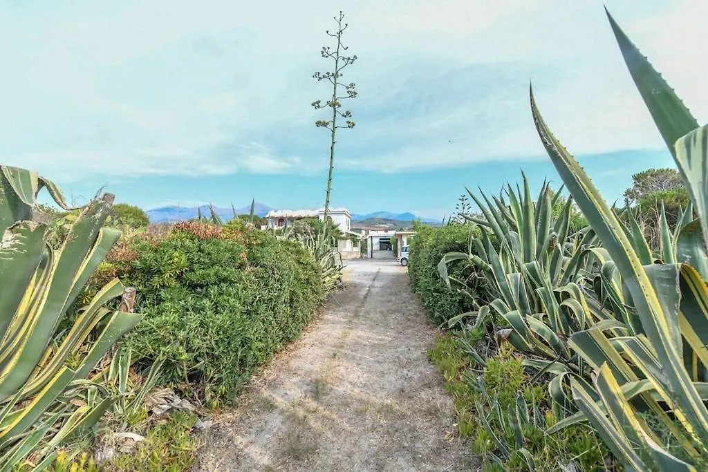 3-Casa Sul Mare Con Piscina Vicino Cefalu Campofelice Di Roccella 0*,  Italy